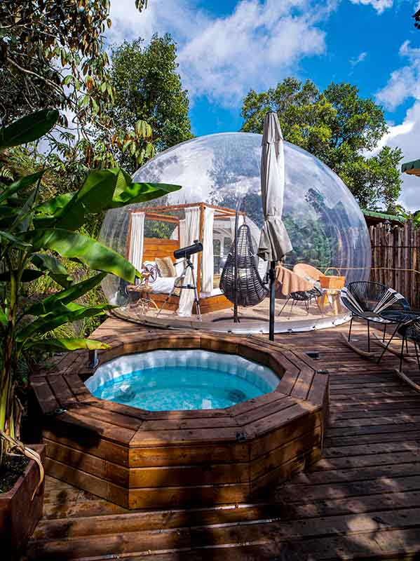 Glamping en Guatapé o cabañas y hoteles. Pros y contras de cada opción. bubblesky